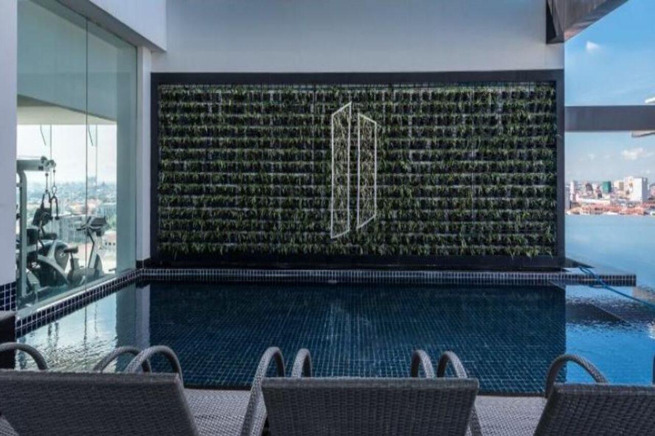 Naki Suites @ Silvertown Πνομ Πενχ Εξωτερικό φωτογραφία