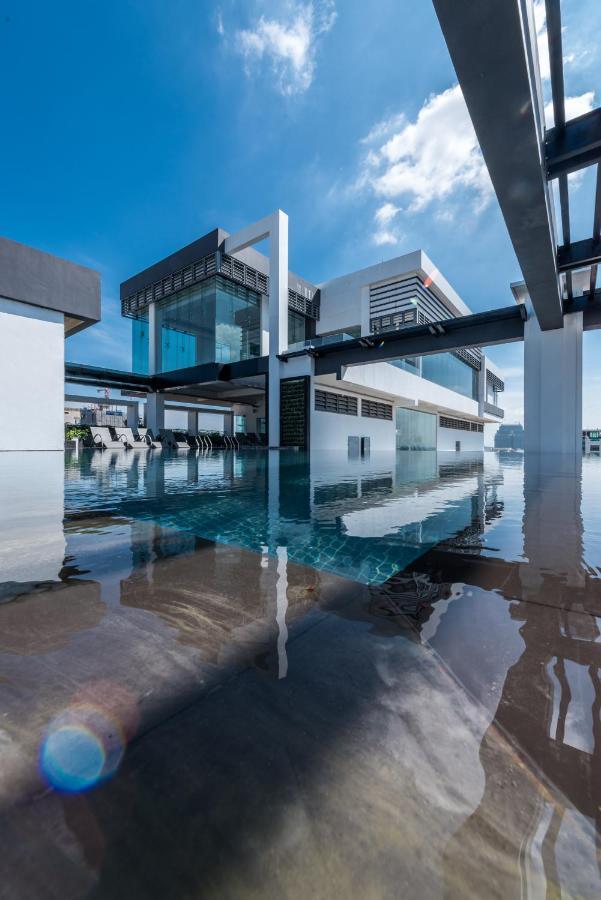 Naki Suites @ Silvertown Πνομ Πενχ Εξωτερικό φωτογραφία