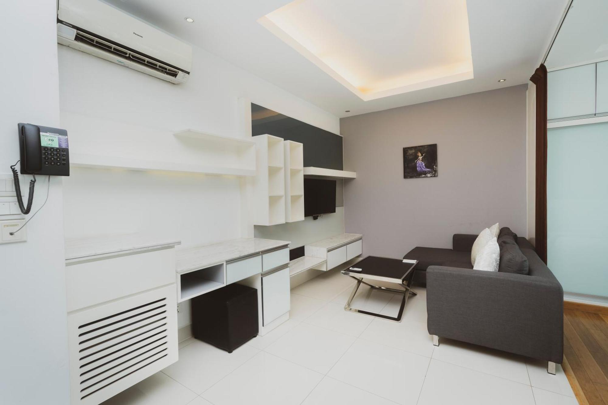 Naki Suites @ Silvertown Πνομ Πενχ Εξωτερικό φωτογραφία