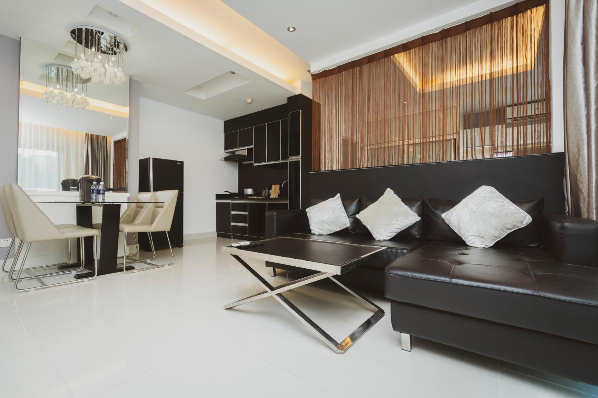 Naki Suites @ Silvertown Πνομ Πενχ Εξωτερικό φωτογραφία
