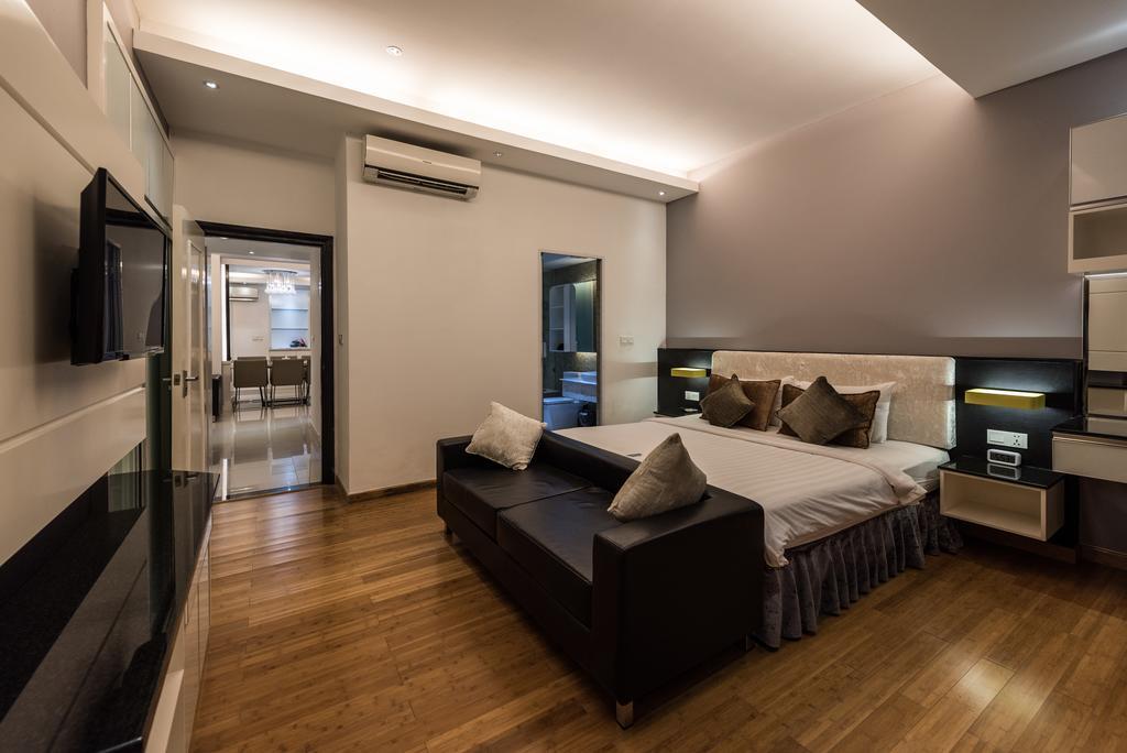 Naki Suites @ Silvertown Πνομ Πενχ Εξωτερικό φωτογραφία